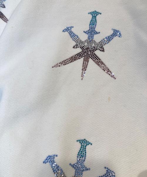 unknown（アンノウン）Unknown (アンノウン) DAGGER RHINSTONE ZIP HOODIE パーカー ホワイト サイズ:Mの古着・服飾アイテム