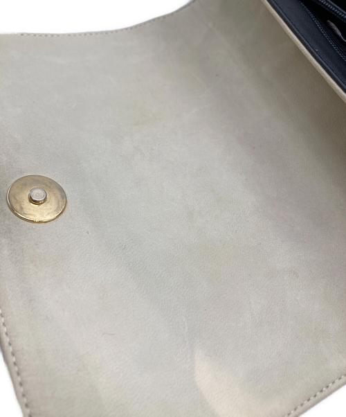 BALLY（バリー）BALLY (バリー) キルティングレザーショルダーバッグ アイボリーの古着・服飾アイテム