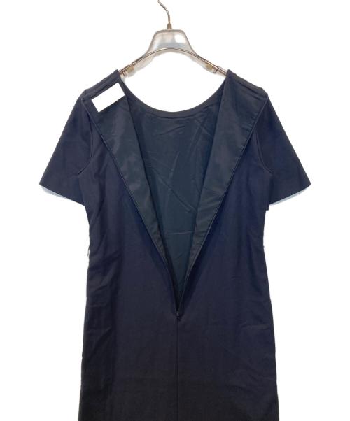 BOSS HUGO BOSS（ボス ヒューゴボス）BOSS HUGO BOSS (ボス ヒューゴボス) 半袖ワンピース ネイビー サイズ:UK8の古着・服飾アイテム