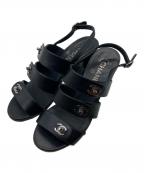 CHANELシャネル）の古着「ココマーク3連金具ストラップサンダル G32651」｜ブラック