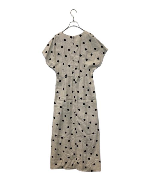 URBAN RESEARCH（アーバンリサーチ）URBAN RESEARCH (アーバンリサーチ) ウエストタックフレンチスリーブワンピース　UR35-26X007 アイボリー サイズ:38 未使用品の古着・服飾アイテム