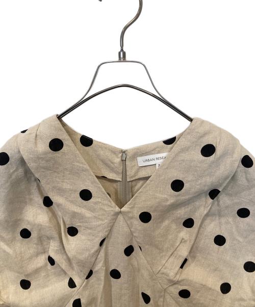 URBAN RESEARCH（アーバンリサーチ）URBAN RESEARCH (アーバンリサーチ) ウエストタックフレンチスリーブワンピース　UR35-26X007 アイボリー サイズ:38 未使用品の古着・服飾アイテム