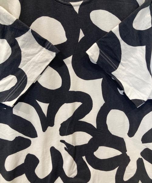 marimekko（マリメッコ）marimekko (マリメッコ) Jattikukka / Genista dress ヤッティクッカ ジェニスタ ドレス 091830/522346 ホワイト×ブラック サイズ:XSの古着・服飾アイテム