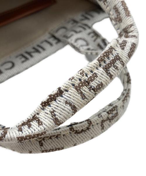 CELINE（セリーヌ）CELINE　　 (セリーヌ) THAISスモール カバ トリオンフショルダーバッグ  アイボリーの古着・服飾アイテム