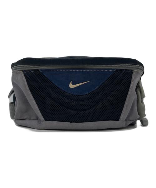 NIKE（ナイキ）NIKE (ナイキ) ウエストバッグ グレーの古着・服飾アイテム