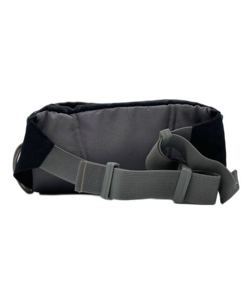 NIKE（ナイキ）NIKE (ナイキ) ウエストバッグ グレーの古着・服飾アイテム