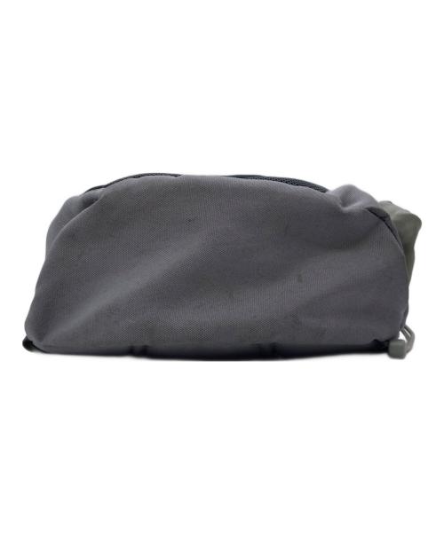 NIKE（ナイキ）NIKE (ナイキ) ウエストバッグ グレーの古着・服飾アイテム