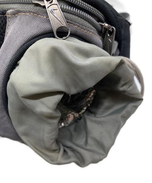 NIKE（ナイキ）NIKE (ナイキ) ウエストバッグ グレーの古着・服飾アイテム