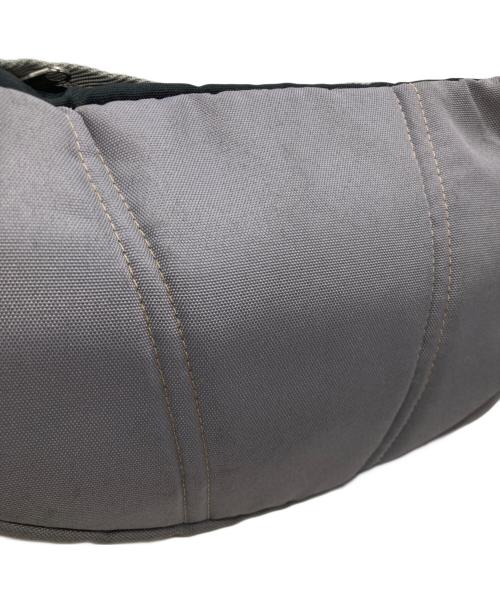 NIKE（ナイキ）NIKE (ナイキ) ウエストバッグ グレーの古着・服飾アイテム