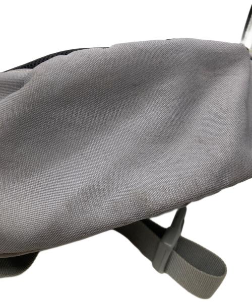 NIKE（ナイキ）NIKE (ナイキ) ウエストバッグ グレーの古着・服飾アイテム