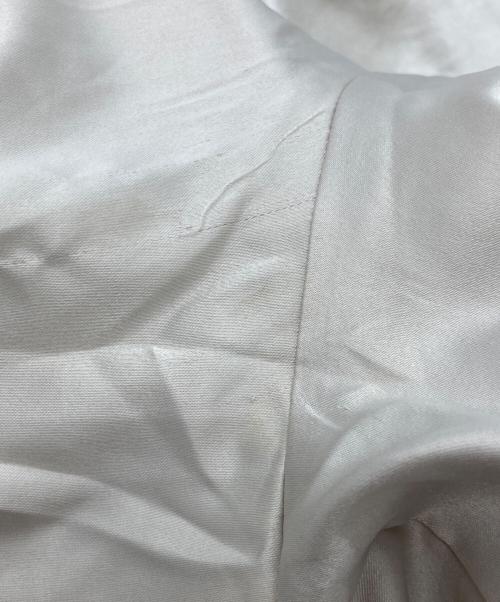 anuans（アニュアンス）anuans (アニュアンス) ベルトデザインサテンパンツ アイボリー サイズ:Mの古着・服飾アイテム