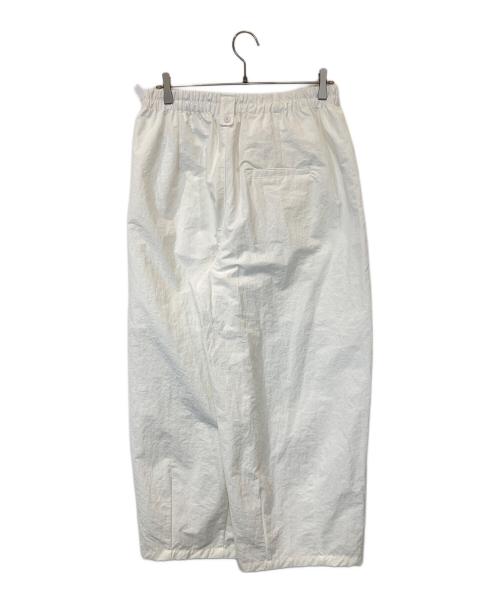 ARULLE（アリュール）ARULLE (アリュール) ワイドナイロンパンツ　aru h-bottoms-242033 アイボリー サイズ:FREEの古着・服飾アイテム