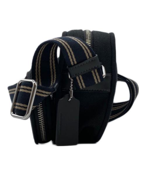 COACH（コーチ）COACH (コーチ) PEANUTS (ピーナッツ) ショルダーバッグ CB182 ブラックの古着・服飾アイテム