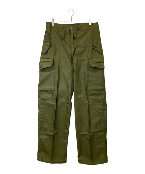 Canadian Army（カナダ軍）Canadian Army (カナディアンアーミー) ECW WINDPROOFオーバーパンツ　8415-21-798-8603 カーキ サイズ:Lの古着・服飾アイテム