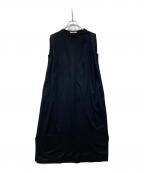 SLOANEスローン）の古着「コットン コンパクトスーピマポンチ タックショルダーワンピース　SL8S-T619」｜ブラック