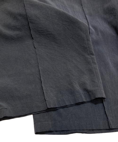 TOGA VIRILIS（トーガ ビリリース）TOGA VIRILIS (トーガ ビリリース) Satin Easy Pants TV01-FF312 パンツ グレー サイズ:44の古着・服飾アイテム