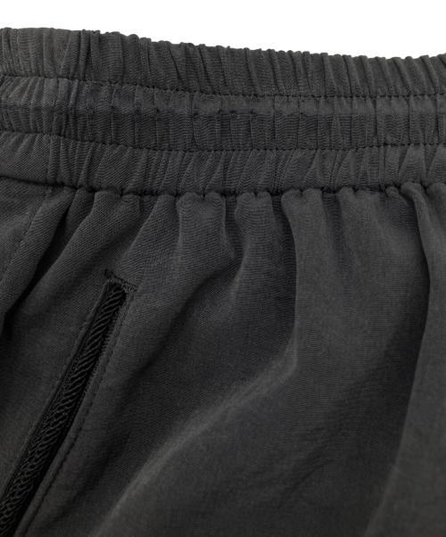 TOGA VIRILIS（トーガ ビリリース）TOGA VIRILIS (トーガ ビリリース) Satin Easy Pants TV01-FF312 パンツ グレー サイズ:44の古着・服飾アイテム