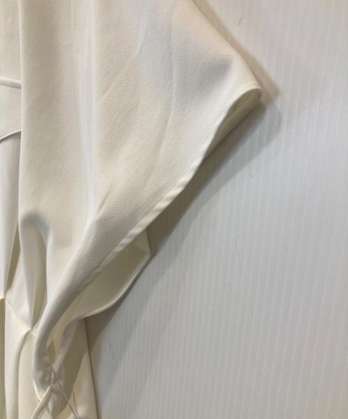 loin.（ロワン）loin. (ロワン) ノースリーブワンピース ベルト付き　3LST0001 ホワイト サイズ:36の古着・服飾アイテム