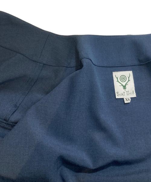 South2 West8（サウスツー ウエストエイト）south2 west8 (サウスツー ウエストエイト) ノーカラーシャツ KP837 ブルー サイズ:XSの古着・服飾アイテム