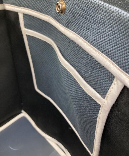 FRANCOIS RENIER（フランソワレニエ）FRANCOIS RENIER (フランソワレニエ) SQUARE TOTE S グレー サイズ:表示がないため不明の古着・服飾アイテム