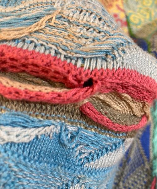 Coogi（クージー）Coogi (クージー) 3Dニットカーディガン ベージュ サイズ:SSの古着・服飾アイテム