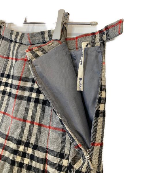 Burberry's（バーバリーズ）Burberry's (バーバリーズ) ノバチェックウールスカート FX003-201 グレー サイズ:Mの古着・服飾アイテム