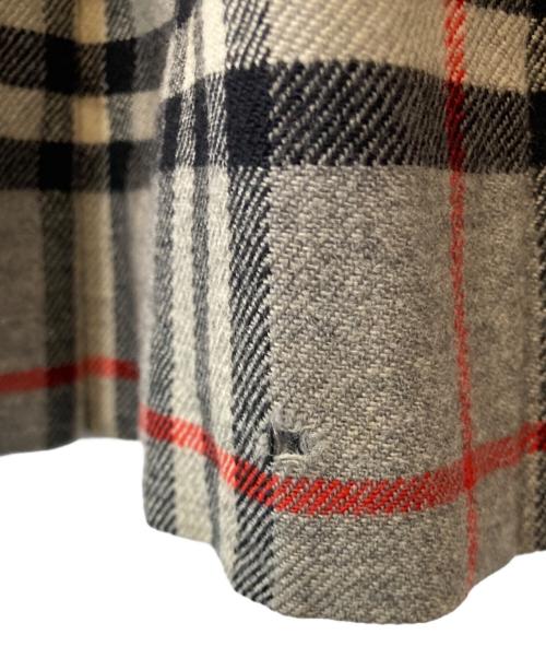 Burberry's（バーバリーズ）Burberry's (バーバリーズ) ノバチェックウールスカート FX003-201 グレー サイズ:Mの古着・服飾アイテム