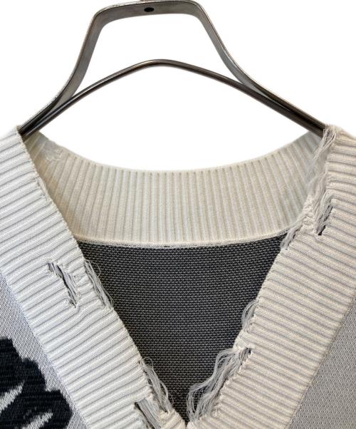 JNBY（ジェイエヌビーワイ）JNBY (ジェイエヌビーワイ) 総柄ニットベスト 13179049 ブラック×ホワイト サイズ:36の古着・服飾アイテム