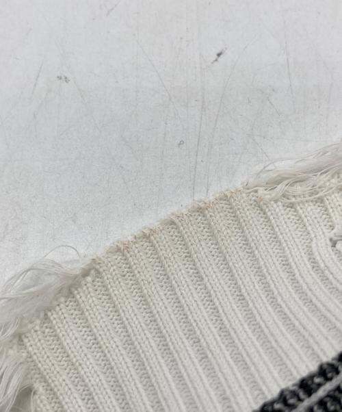 JNBY（ジェイエヌビーワイ）JNBY (ジェイエヌビーワイ) 総柄ニットベスト 13179049 ブラック×ホワイト サイズ:36の古着・服飾アイテム