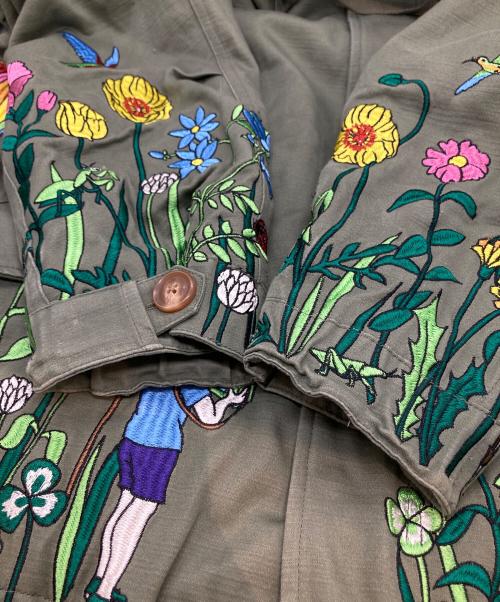 go slow caravan（ゴースローキャラバン）go slow caravan (ゴースローキャラバン) スラブサテンパネル刺繍モッズコート　390232 グリーン サイズ:2の古着・服飾アイテム