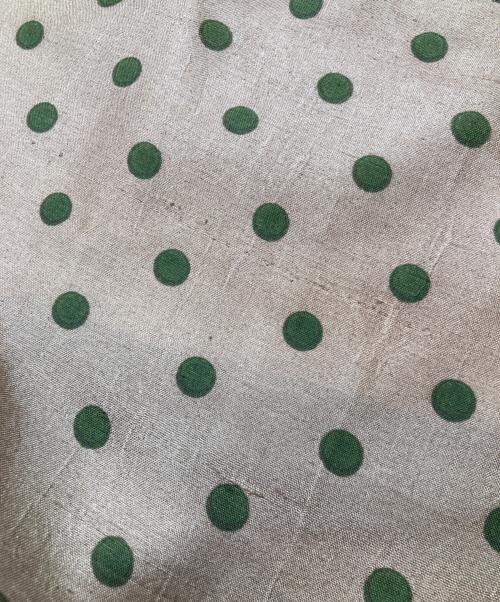 BUNON（ブノン）BUNON (ブノン) ドットスカーフ ベージュ×グリーンの古着・服飾アイテム