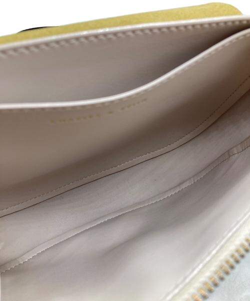 CHARLES & KEITH（チャールズアンドキース）CHARLES & KEITH (チャールズ＆キース) チャンキーチェーンリンク サドルバッグ アイボリーの古着・服飾アイテム