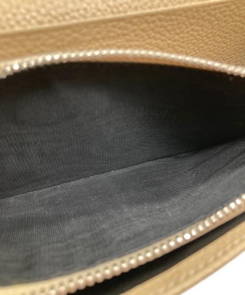 Saint Laurent Paris（サンローランパリ）Saint Laurent Paris (サンローランパリ) サックドジュール フラグメントケース MRT504981・1017 ベージュの古着・服飾アイテム