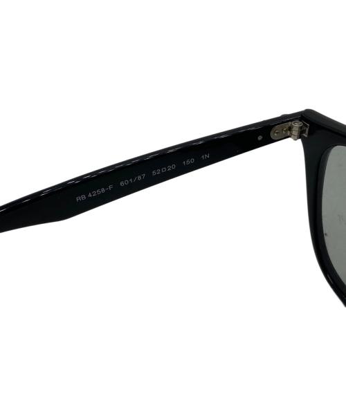 RAY-BAN（レイバン）RAY-BAN (レイバン) サングラス　RB 4258-F ブラック サイズ:52□20 150の古着・服飾アイテム