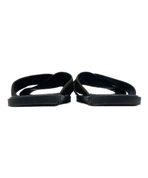 FENDI（フェンディ）FENDI (フェンディ) FF Logo Cross Slider Slippers FFロゴクロススライダースリッパーズ X1222 ブラック×ブラウン サイズ:7の古着・服飾アイテム