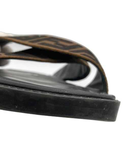 FENDI（フェンディ）FENDI (フェンディ) FF Logo Cross Slider Slippers FFロゴクロススライダースリッパーズ X1222 ブラック×ブラウン サイズ:7の古着・服飾アイテム