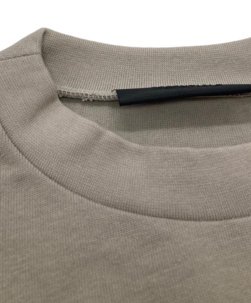 FOG ESSENTIALS（フィアオブゴッド エッセンシャル）FOG ESSENTIALS (フィアオブゴッド エッセンシャル) ロゴTシャツ ベージュ サイズ:Lの古着・服飾アイテム