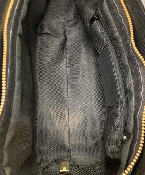 AULENTTI（オウレンティ）AULENTTI (オウレンティ) ショルダー付きレクタングルトート ブラックの古着・服飾アイテム