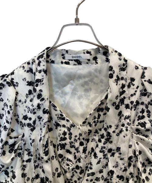 Snidel（スナイデル）Snidel (スナイデル) Sustainaボウタイバリエワンピ swfo235020 アイボリー サイズ:1の古着・服飾アイテム