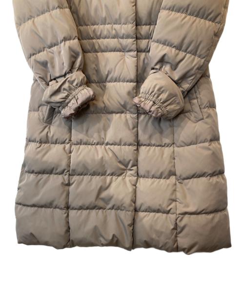 UNTITLED（アンタイトル）UNTITLED (アンタイトル) フーデットタフタダウンコート 153-95614 ベージュ サイズ:3の古着・服飾アイテム