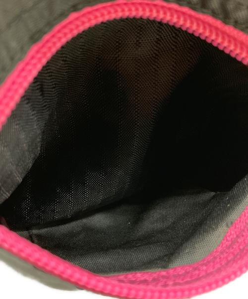 GREGORY（グレゴリー）GREGORY (グレゴリー) ショルダーポーチ ブラック×ピンクの古着・服飾アイテム