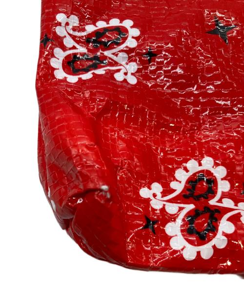 SUPREME（シュプリーム）SUPREME (シュプリーム) Supreme Bandana Tarp Side Bag レッドの古着・服飾アイテム