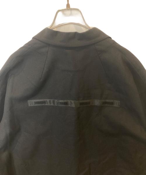 GROUND Y（グラウンドワイ）GROUND Y (グラウンドワイ) T/Wギャバジンバックテープロングシャツジャケット　ステンカラーコート　GR-J14-100 ブラック サイズ:1の古着・服飾アイテム