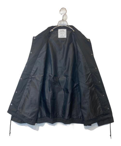 s'yte（サイト）s'yte (サイト) メッセンジャーコーチ　ジャケット　US-Y43-905 ブラック サイズ:3の古着・服飾アイテム