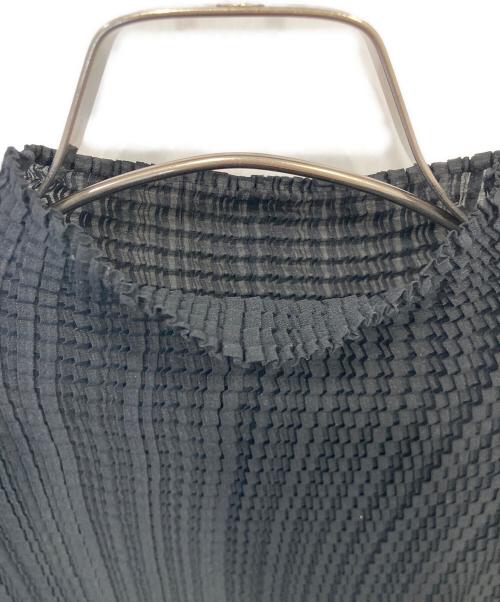 ISSEY MIYAKE（イッセイミヤケ）ISSEY MIYAKE (イッセイミヤケ) プリーツカットソー IM92-FT202 ブラック サイズ:Mの古着・服飾アイテム