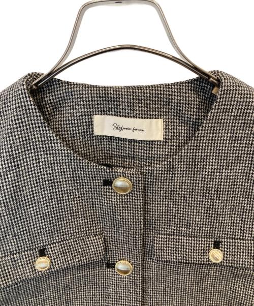 Stylevoice for xxx（スタイルヴォイスフォー）Stylevoice for xxx (スタイルヴォイスフォー) 金ボタン千鳥格子ノーカラージャケット 26WFJ254121 グレー サイズ:FREEの古着・服飾アイテム
