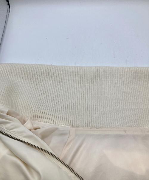 Olu.（オルドット）Olu. (オルドット) ボリュームギャザーダウン OL240BC01 ベージュ サイズ:FREEの古着・服飾アイテム