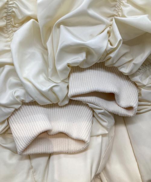 Olu.（オルドット）Olu. (オルドット) ボリュームギャザーダウン OL240BC01 ベージュ サイズ:FREEの古着・服飾アイテム