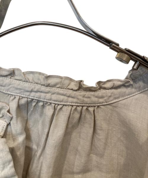 nest Robe（ネストローブ）nest Robe (ネストローブ) リネンビエラスタンドフリルブラウス 01175-1112-39 ベージュ サイズ:FREEの古着・服飾アイテム