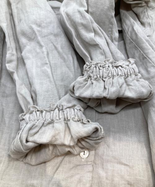 nest Robe（ネストローブ）nest Robe (ネストローブ) リネンビエラスタンドフリルブラウス 01175-1112-39 ベージュ サイズ:FREEの古着・服飾アイテム